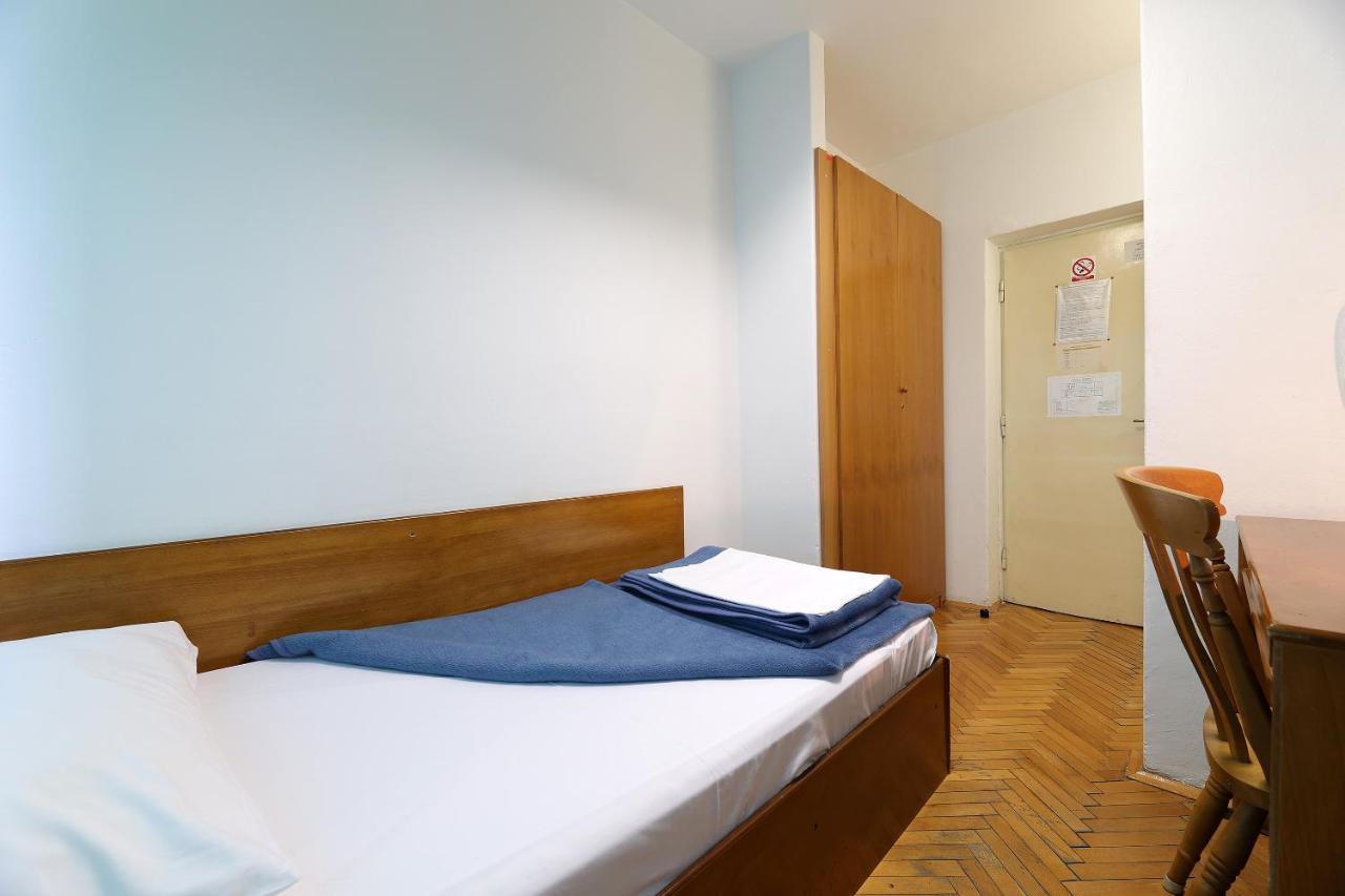 Rijeka Budget Rooms Bagian luar foto