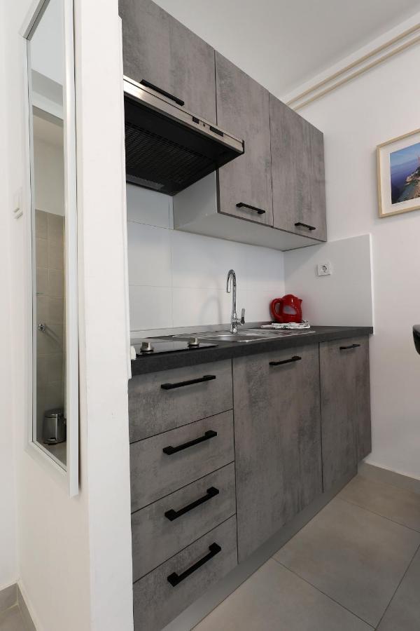 Rijeka Budget Rooms Bagian luar foto