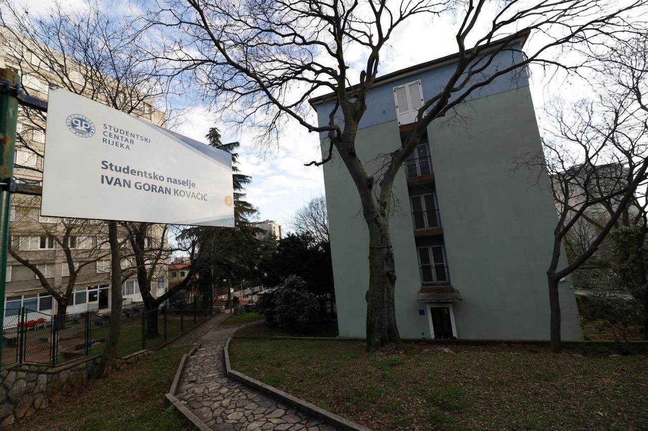 Rijeka Budget Rooms Bagian luar foto