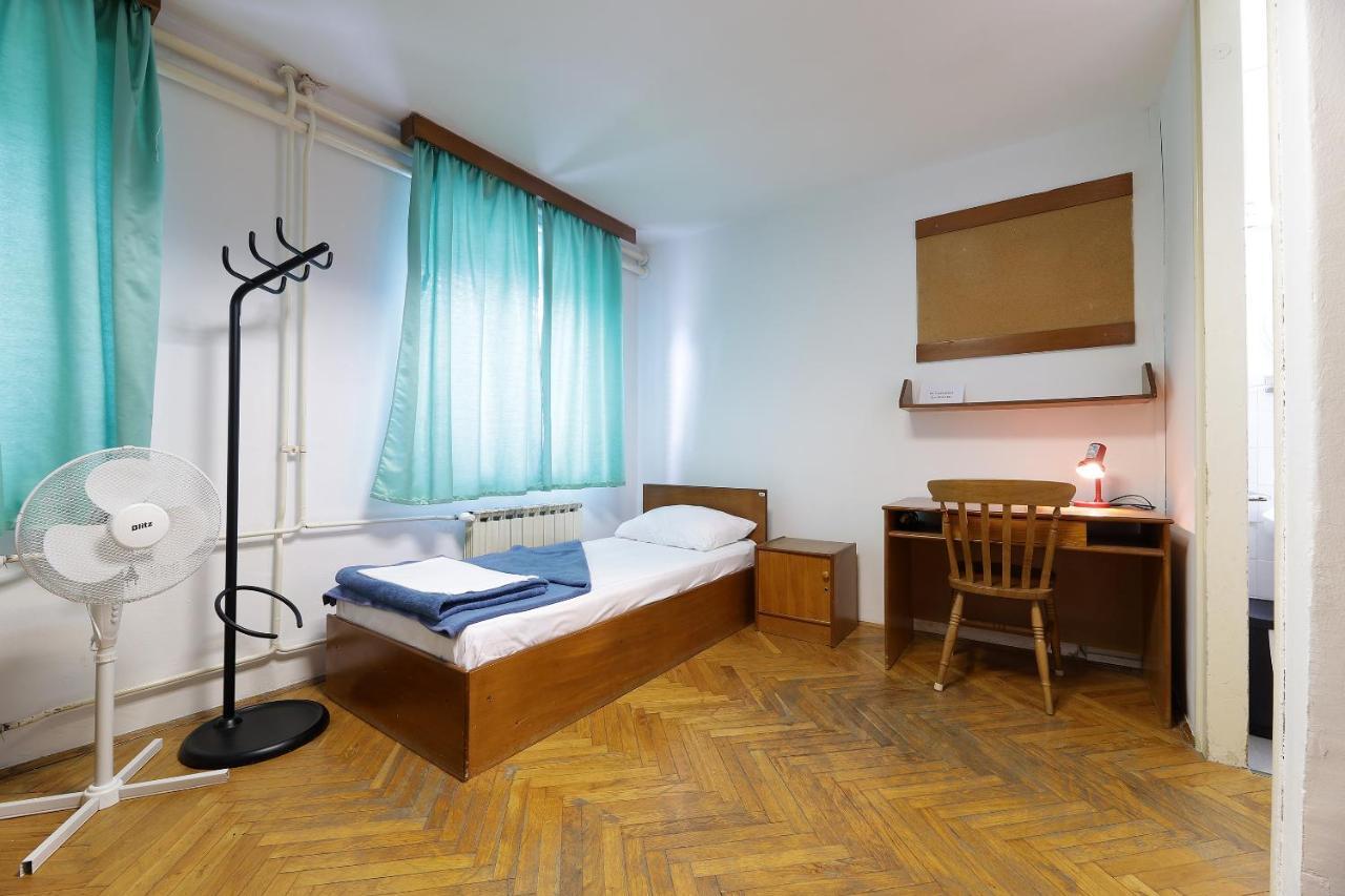 Rijeka Budget Rooms Bagian luar foto
